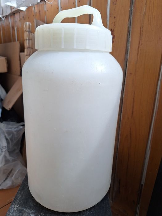 Продам канистра-фляга 10 литров