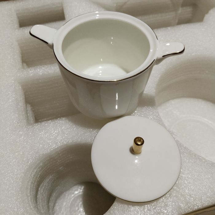 Чайный сервиз на 6 персон