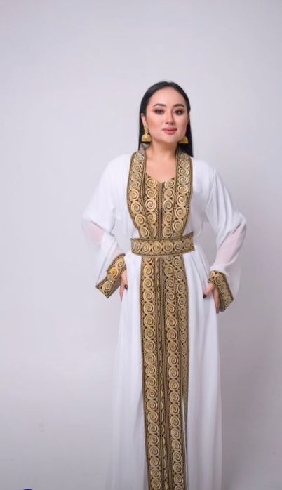 Продам шикарные новые платья