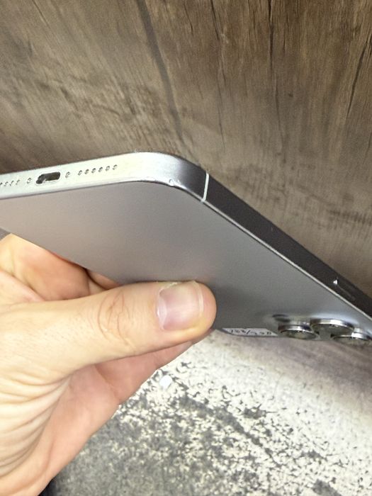 iPhone 15 pro max 256gb sim