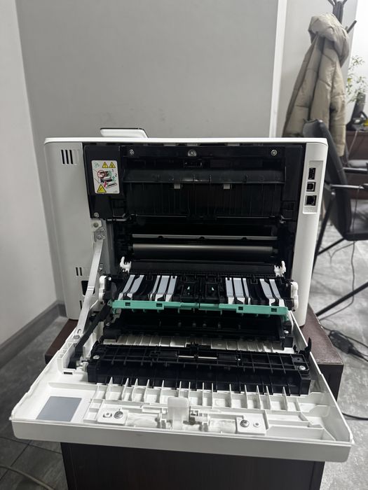 HP Color LaserJet Pro M454dw