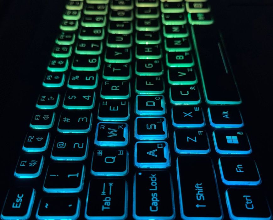 Acer Predator Helios Neo 16 — i9 13900HX / RTX 4060 8GB / DDR5 16GB /