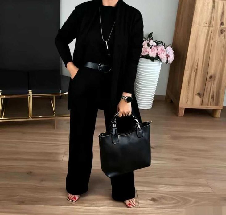 Продам костюм женский