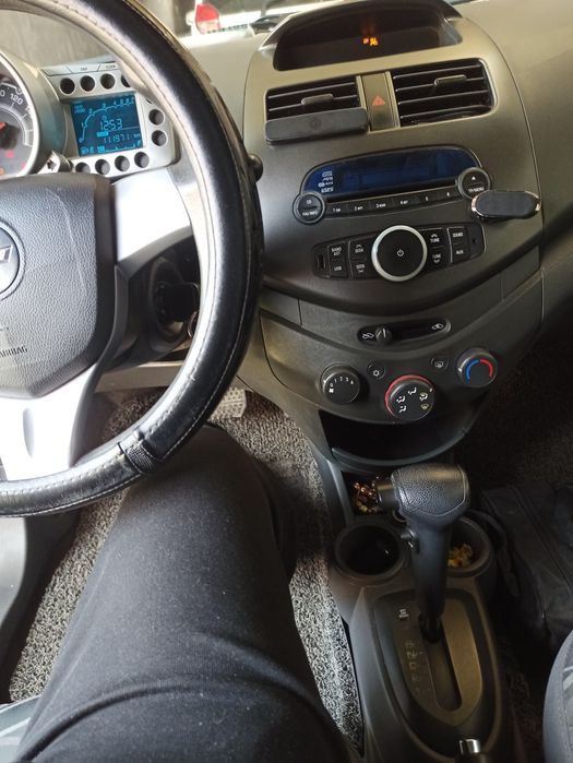 Продаю спарк автомат 2013