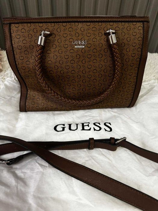 Дамска чанта Guess