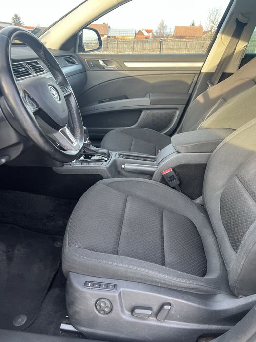 Skoda Superb 2.0 TDI  170CP DSG