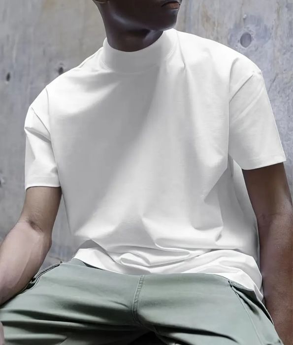 Bazviy oq futbolkalar