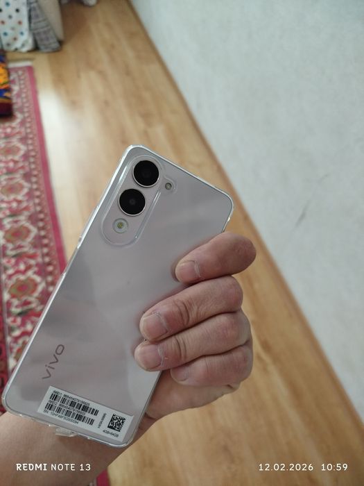 Vivo 04 почти новый