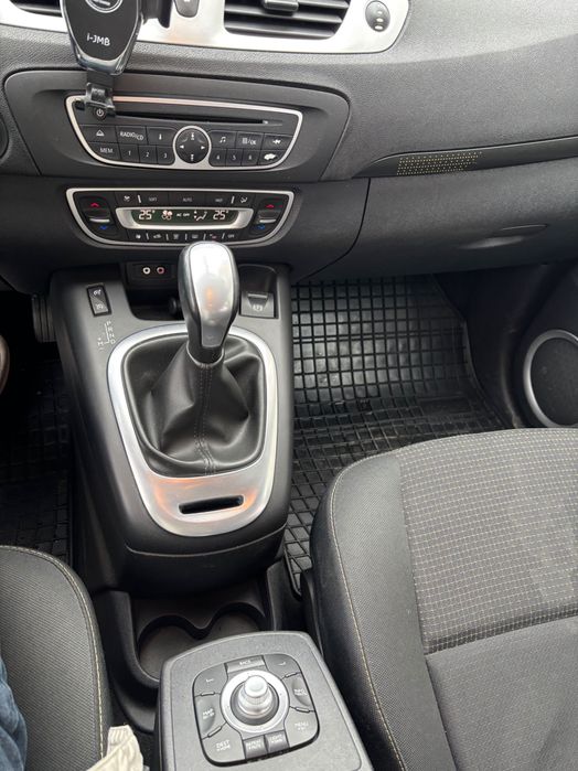 Vând Renault scenic 1.5dci AUTOMAT