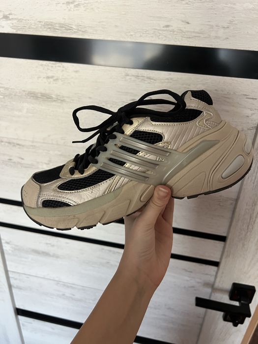 кроссовки Adidas