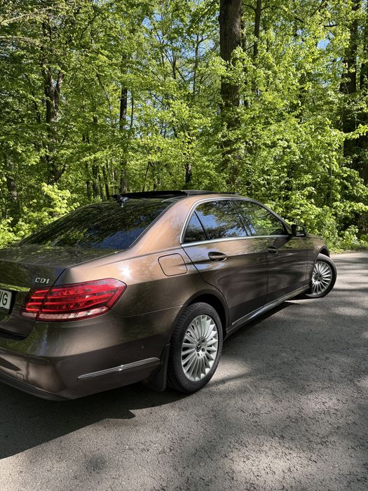 Mercedes-Benz E250 CDI W212 Facelift – 2014 – 204 CP – Manuală – Pachet elegant și foarte bine întreținut