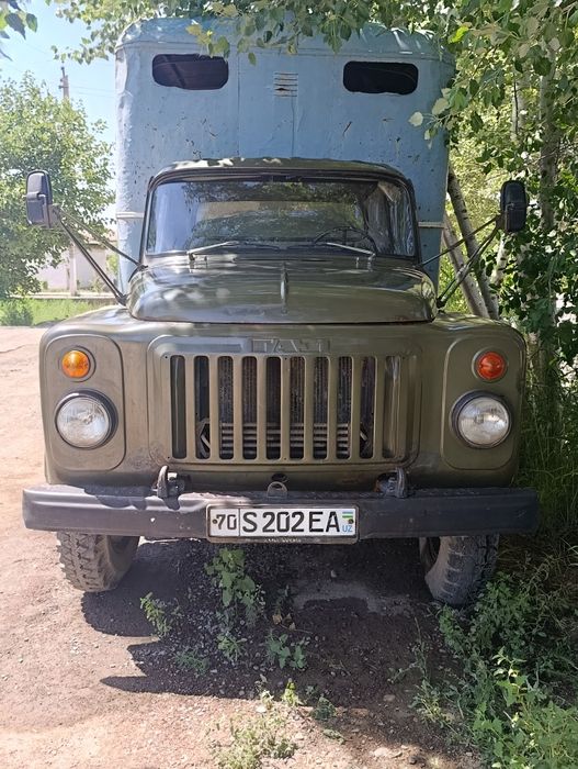 Gaz 52-27 sotiladi