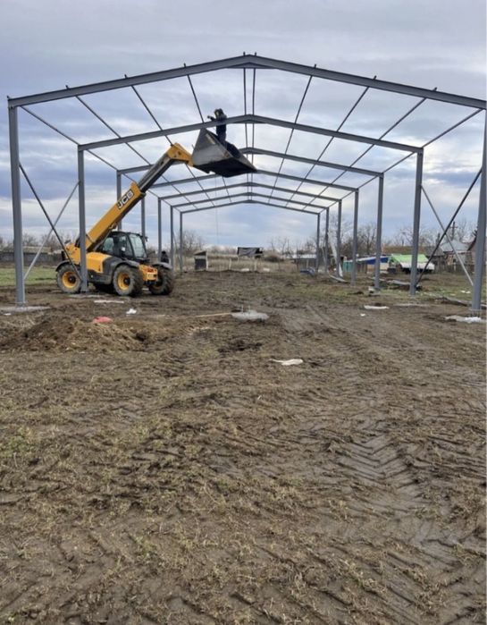 Vând hală metalică 7 m lățime cu 15 m lungime cu 4 m înălțime