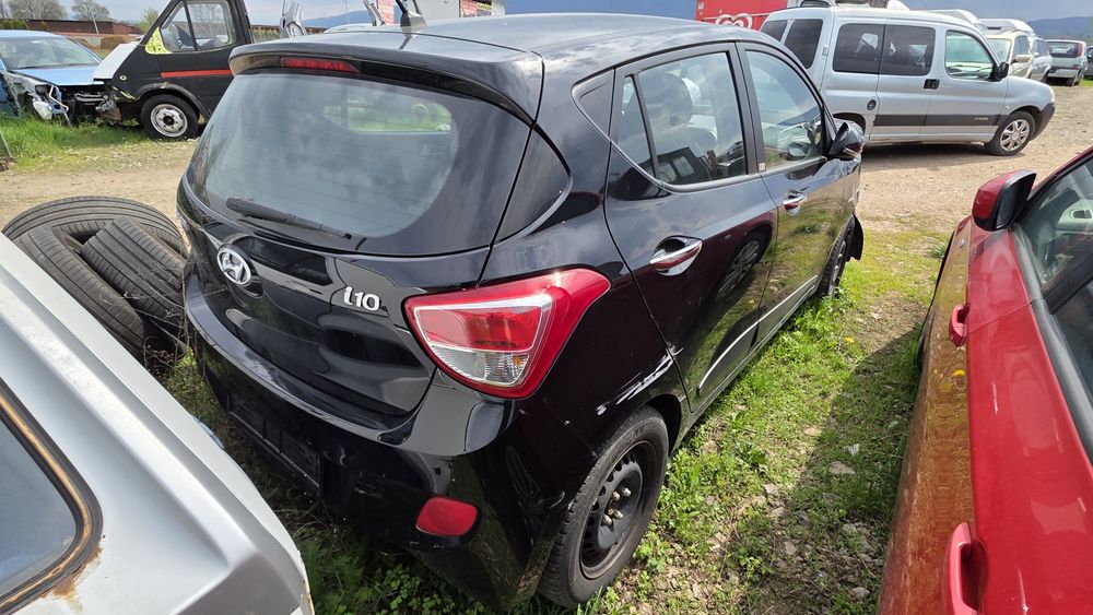 Hyundai i10 1.2i Vertex 2017 На части 75000 км.