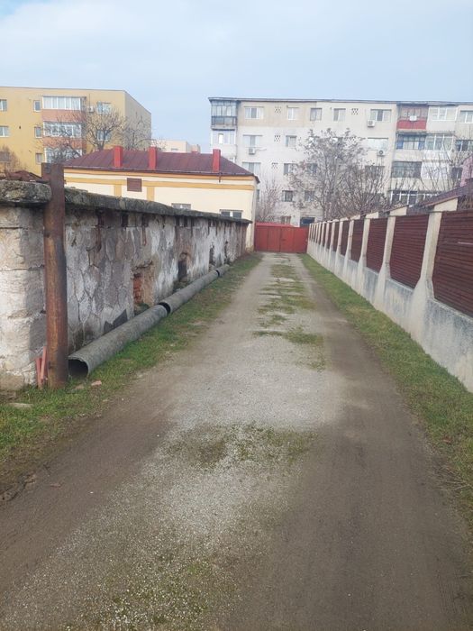 Mizil . Teren +  Cladiri