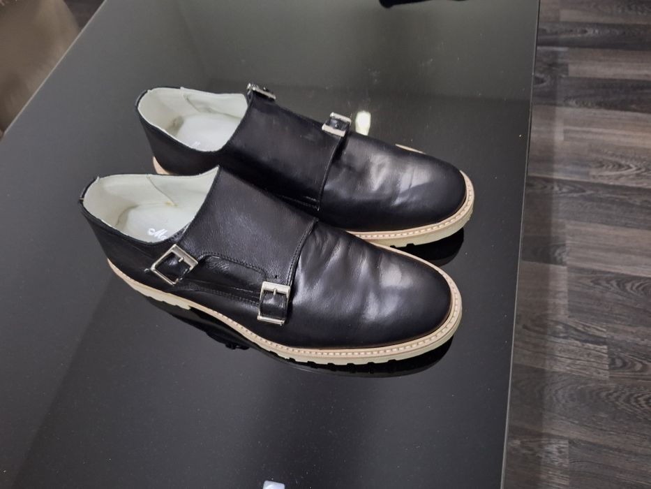 Спортно-елегантни обувки