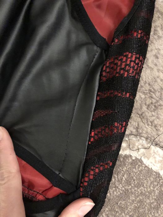 Дамска официална рокля с панделка на гърба