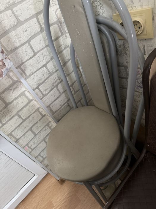 Продам стулья кухонный