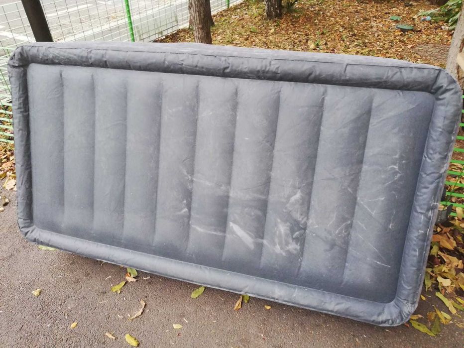 Saltea gonflabila INTEX Dura Beam Deluxe pompa integrata 99 x 191 x 46