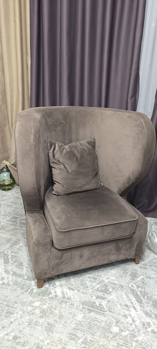 Дизайнерское кресло