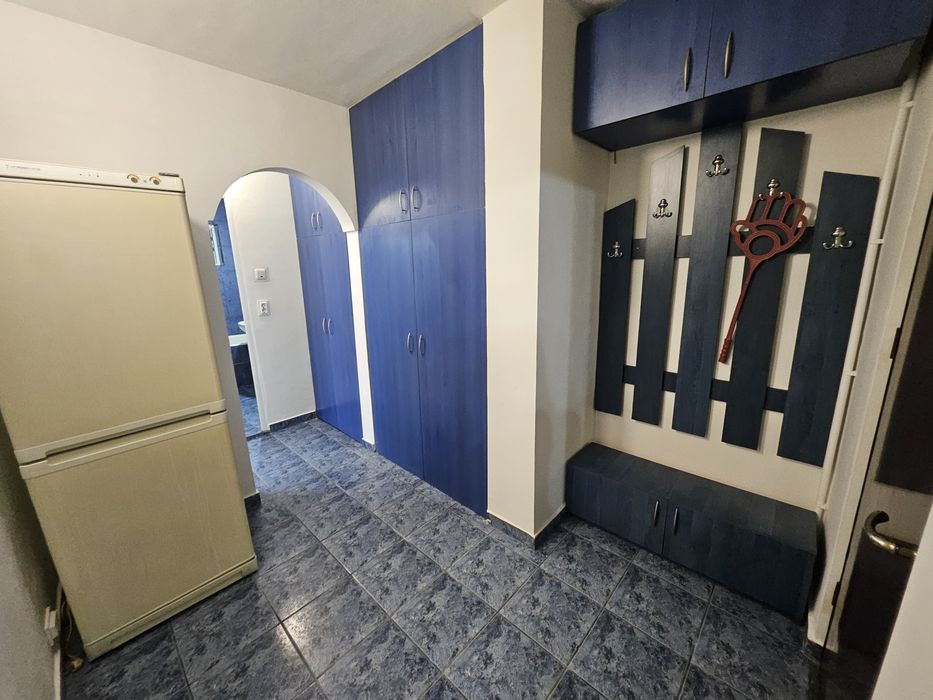 Apartament 2 camere în 1 Mai de închiriat