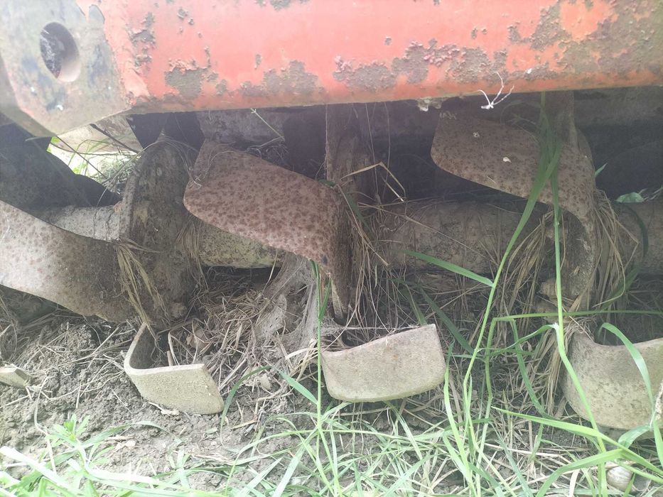 Vand tractor cu utilaje