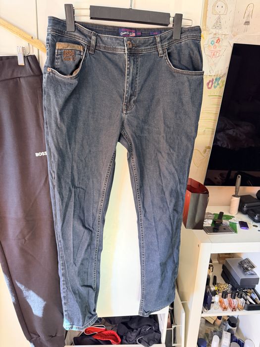 Pantaloni Boss si Blugi Uspa amandoi xl-xxl pret 200 ron amandoi