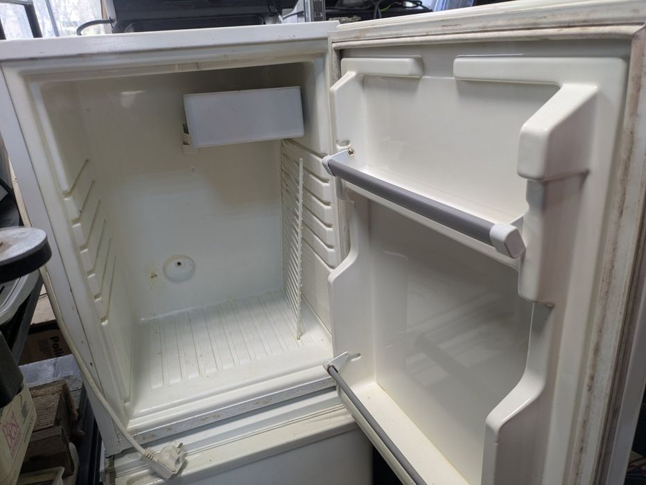 Минибарове, мини хладилници, малки хладилници