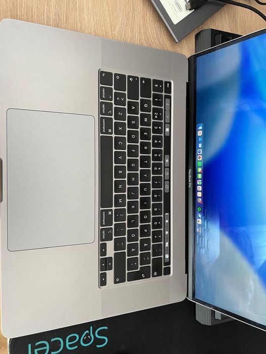MacBook Pro 16" 2019 16GB 500GBSSD