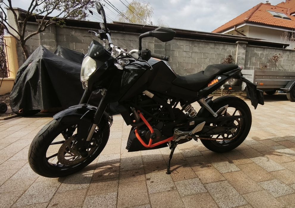 KTM Duke 125 cu ABS, cat. A1