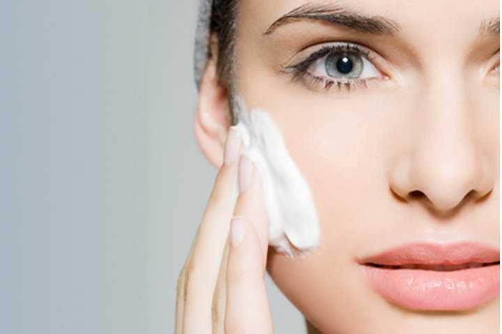 Masaje/cosmetică/manichiură/pedichiuraā/stilizarere sprancene si epilari cu ceara.