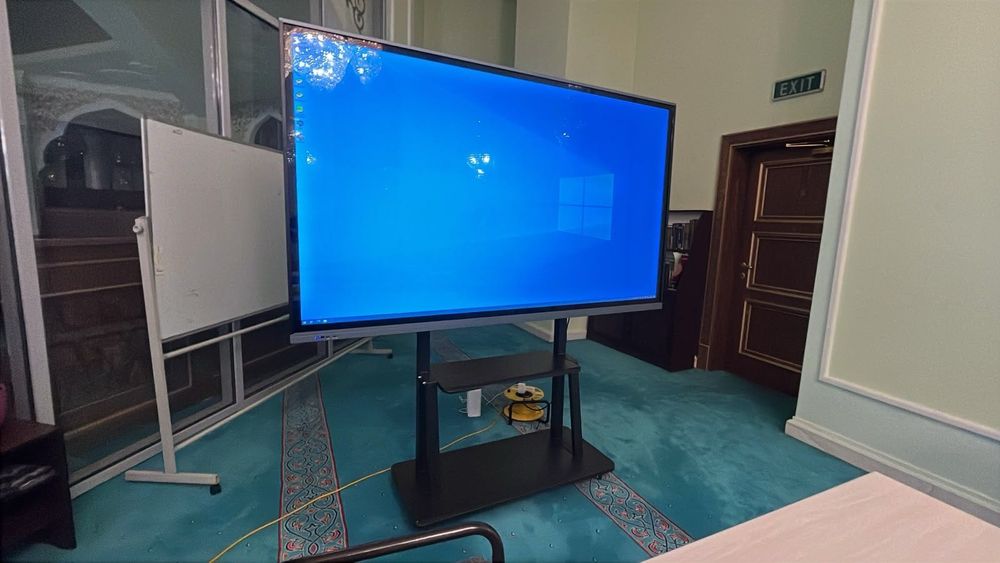 Телевизор Интерактивная сенсорная панель 86” на Windows