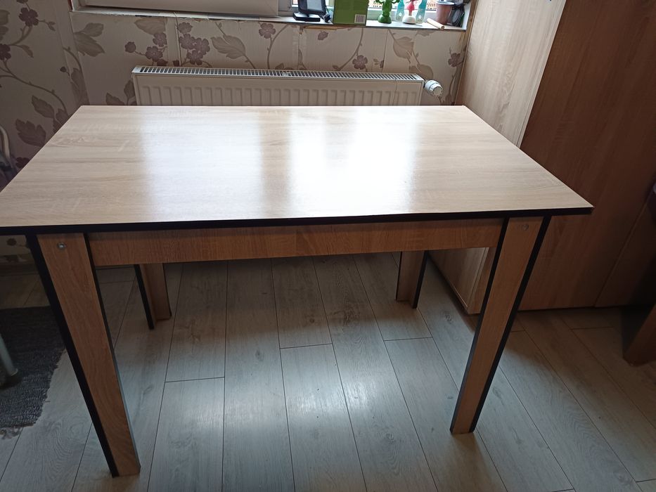 Masă de bucătărie