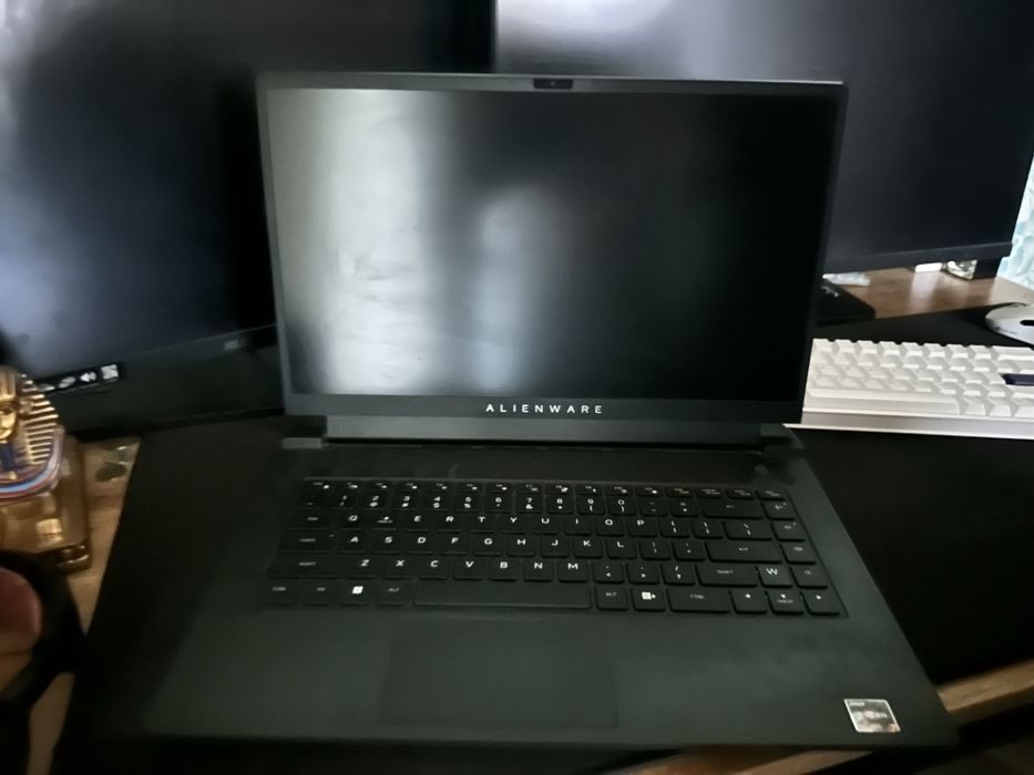 Alienware m15 R7