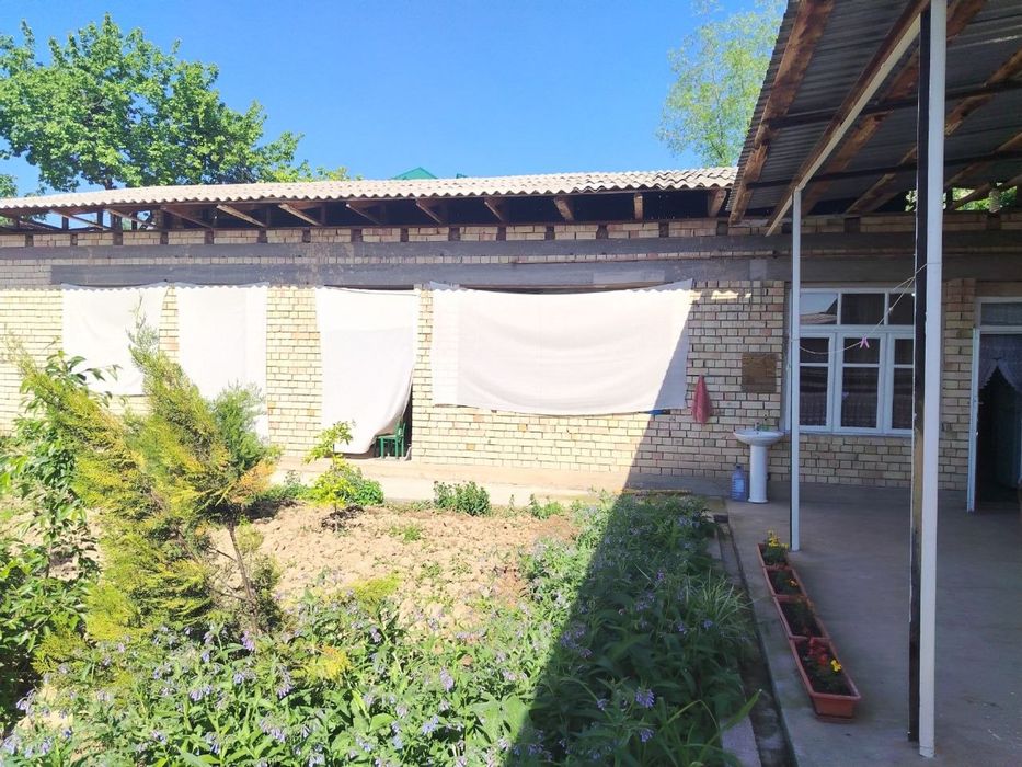 Срочна сотилади Учкахрамон постидан кирганда Парвоз