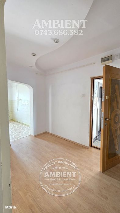 Apartament cu 2 camere, etaj 6 cu lift, VASLUI - zona CENTRU - AUROCOR