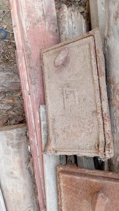 Пештің чугун есіктері