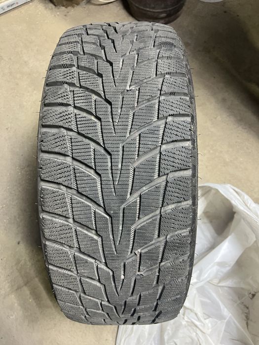 Продам зимние шины r19