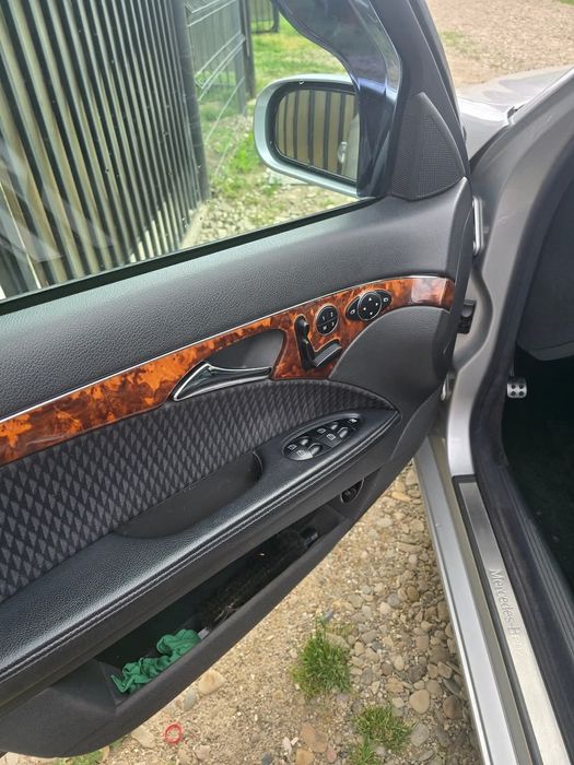 De vânzare autoturism