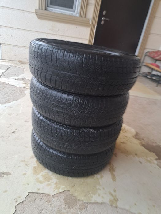 Шина Мишлен б/у.