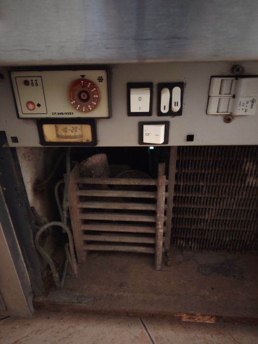 Хладилна витрина