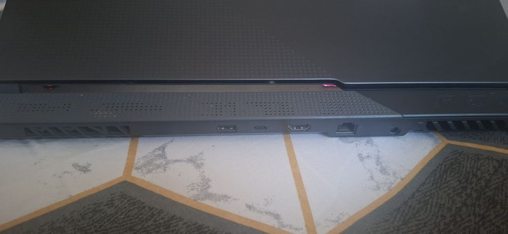 Laptop asus rog strix g17