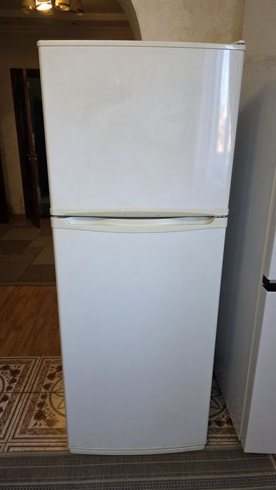 Холодильник LG двухкамерный