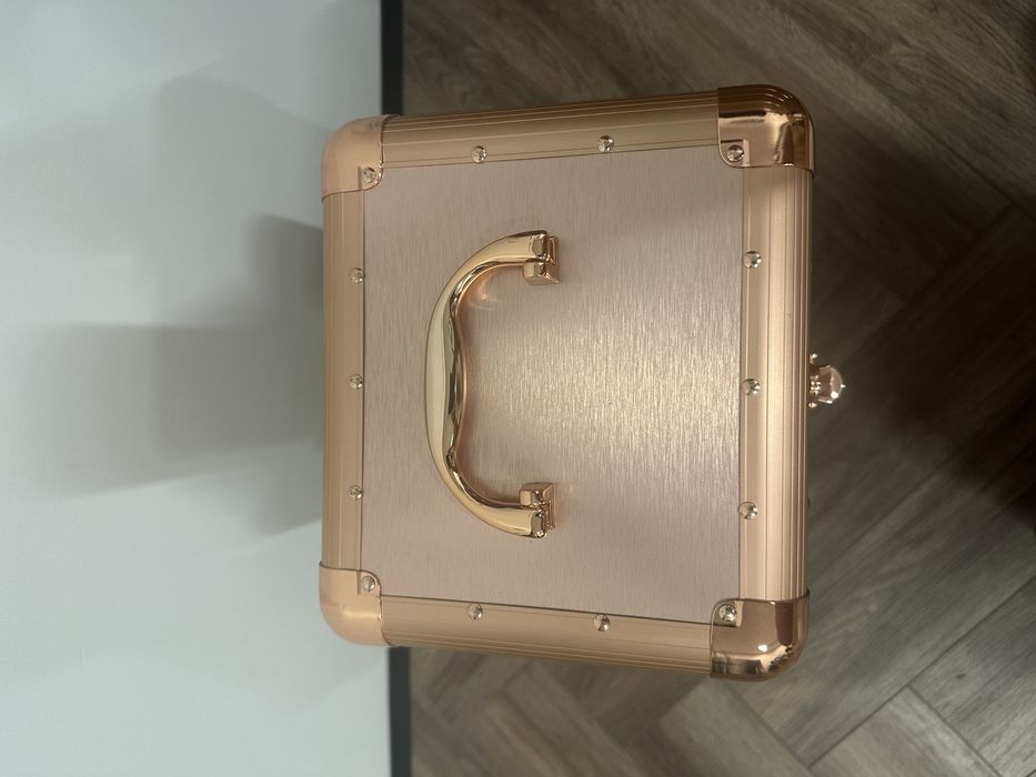 Бьютикейс шкатулка Okiro