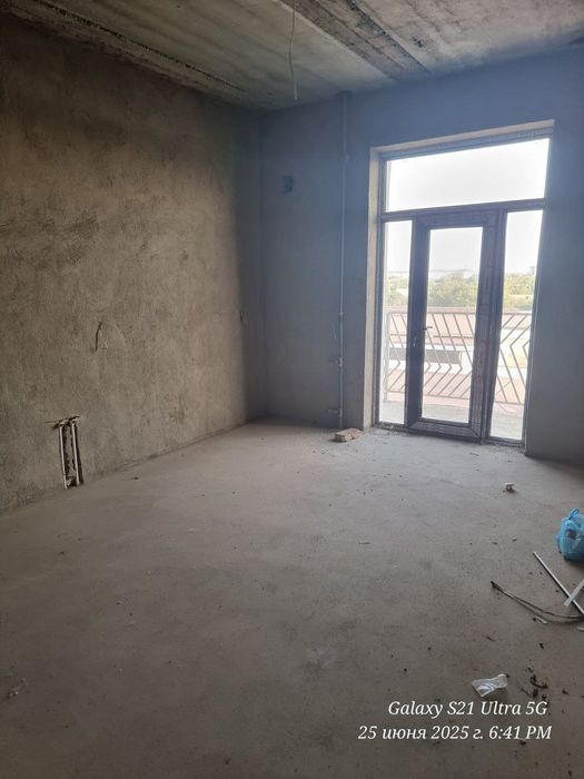 Shahar markazidan srochna uy sotiladi