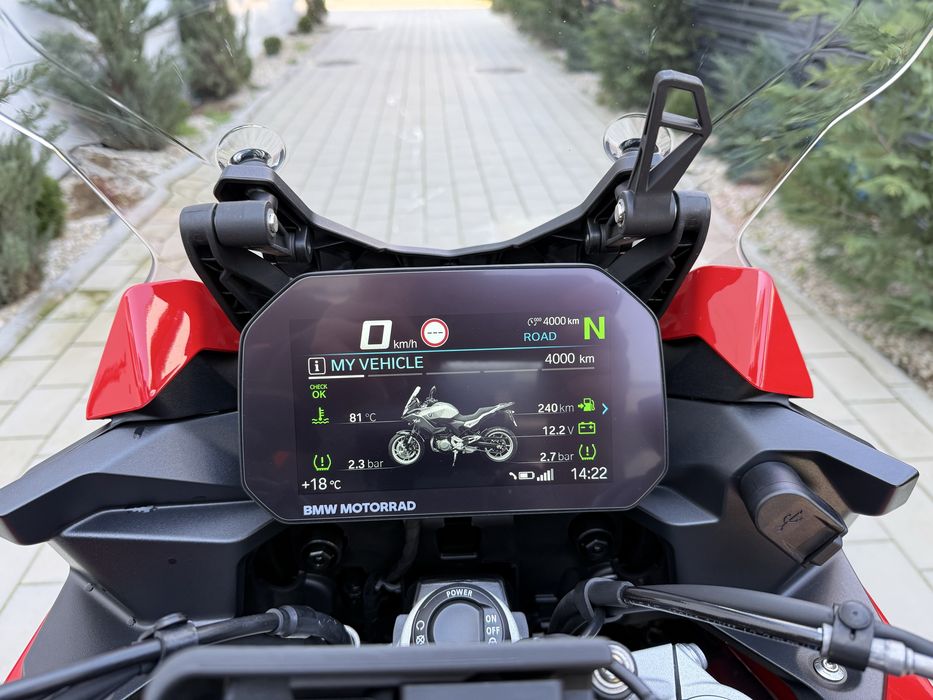 BMW F900 XR an 2025 (upgrade tehnic) 4000 km garantie 2030