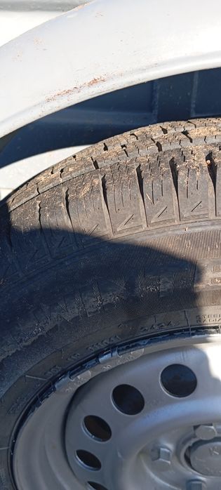 Vând remorca 1200kg cu sistem de frânare