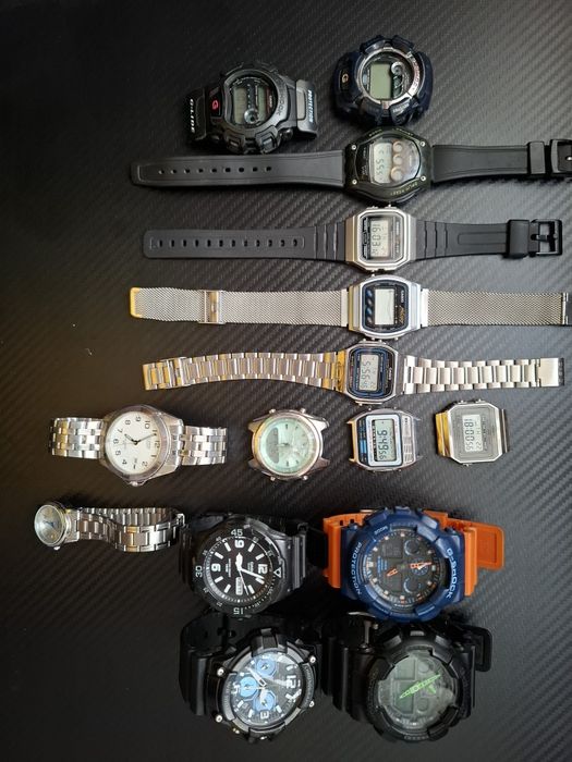 Лот от часовници - механични и кварцови