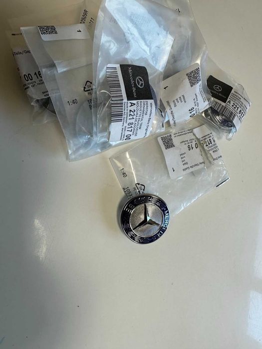 Емблема за решетка W221 , w212 , w211 facelift.