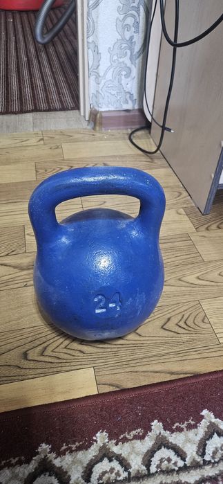 Продам гирю 24кг